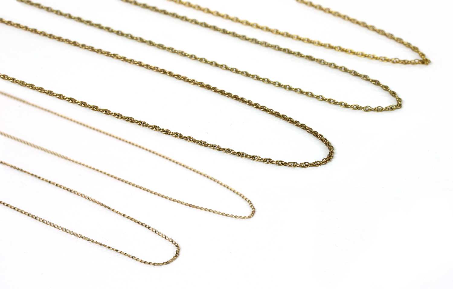 Lot 373 - A 9ct gold Prince-of-Wales rope link chain