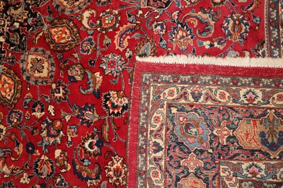 Lot 492 - An Isfahan carpet