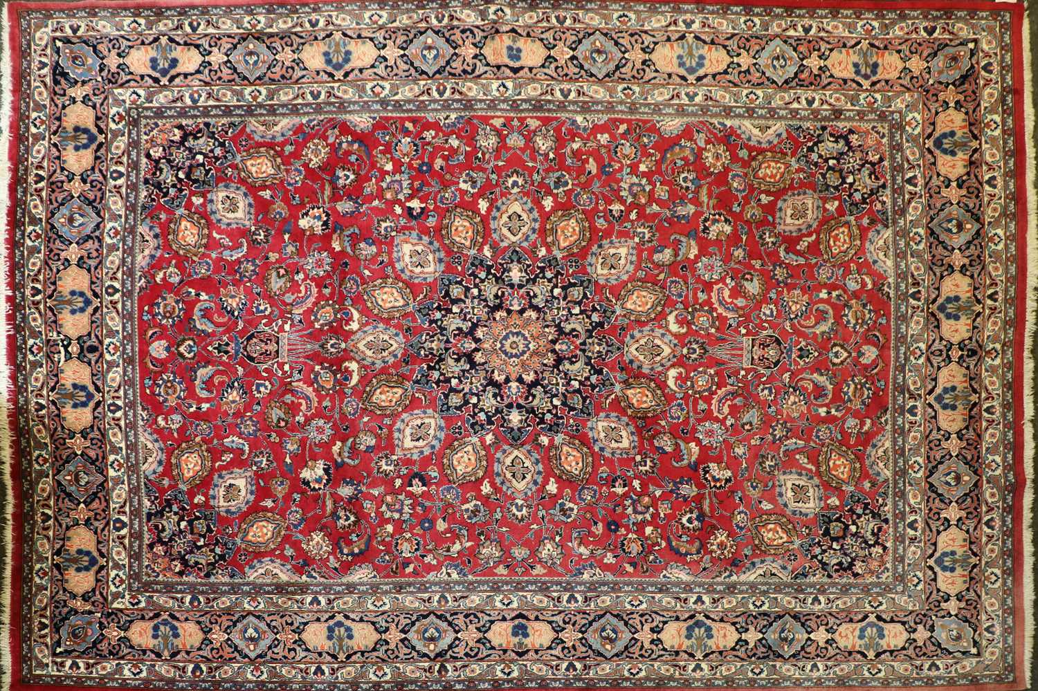 Lot 492 - An Isfahan carpet