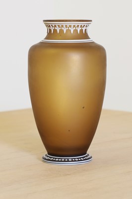 Lot 326 - A Thomas Webb & Sons Gem Cameo glass vase