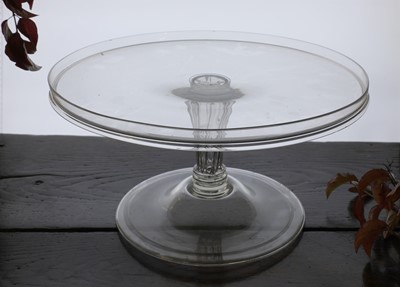 Lot 319 - A glass tazza