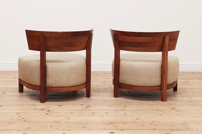 Lot 15 - A pair of low tub chairs by Flexform