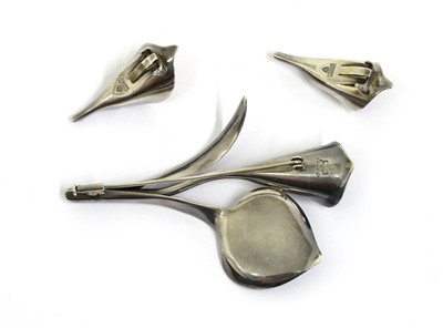 Lot 71 - A Danish silver calla lily brooch and earrings suite, by Anton Michelsen