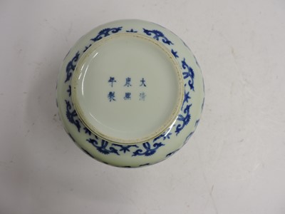 Lot 134 - A Chinese blue and white vase