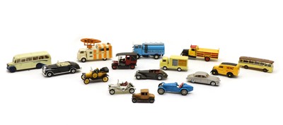 Lot 199 - A collection of Matchbox and Corgi cars