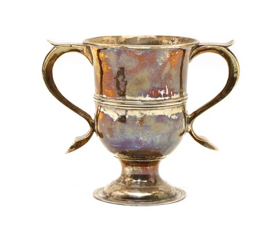 Lot 5 - A George III silver loving cup