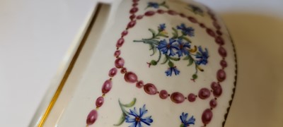Lot 176 - A pair of Continental porcelain bowls in the manner of Sevres