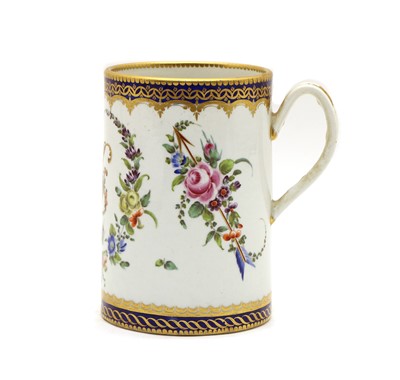 Lot 177 - A Worcester porcelain mug
