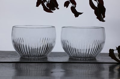 Lot 283 - A pair of cut-glass finger bowls