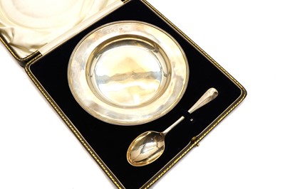 Lot 22 - A cased silver bowl and spoon