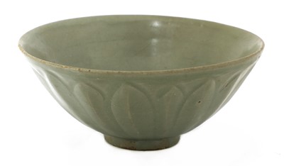 Lot 10 - A Chinese Longquan celadon bowl