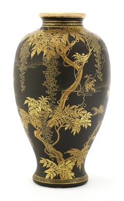 Lot 427 - A Japanese Satsuma ware vase