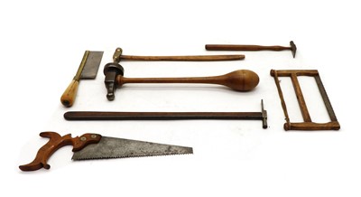 Lot 149 - A collection of miniature tools