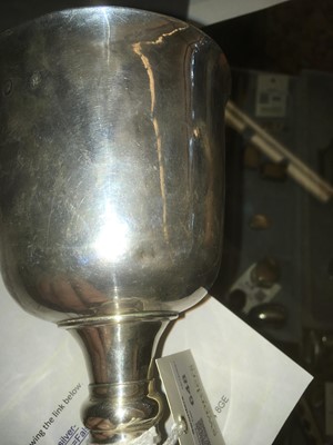 Lot 648 - A Queen Anne silver goblet