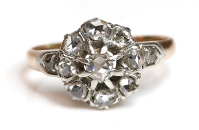 Lot 200 - An Edwardian diamond set cluster ring, c.1910