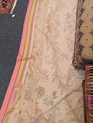 Lot 112 - An Aubusson-style flatweave carpet