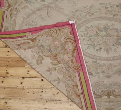 Lot 112 - An Aubusson-style flatweave carpet