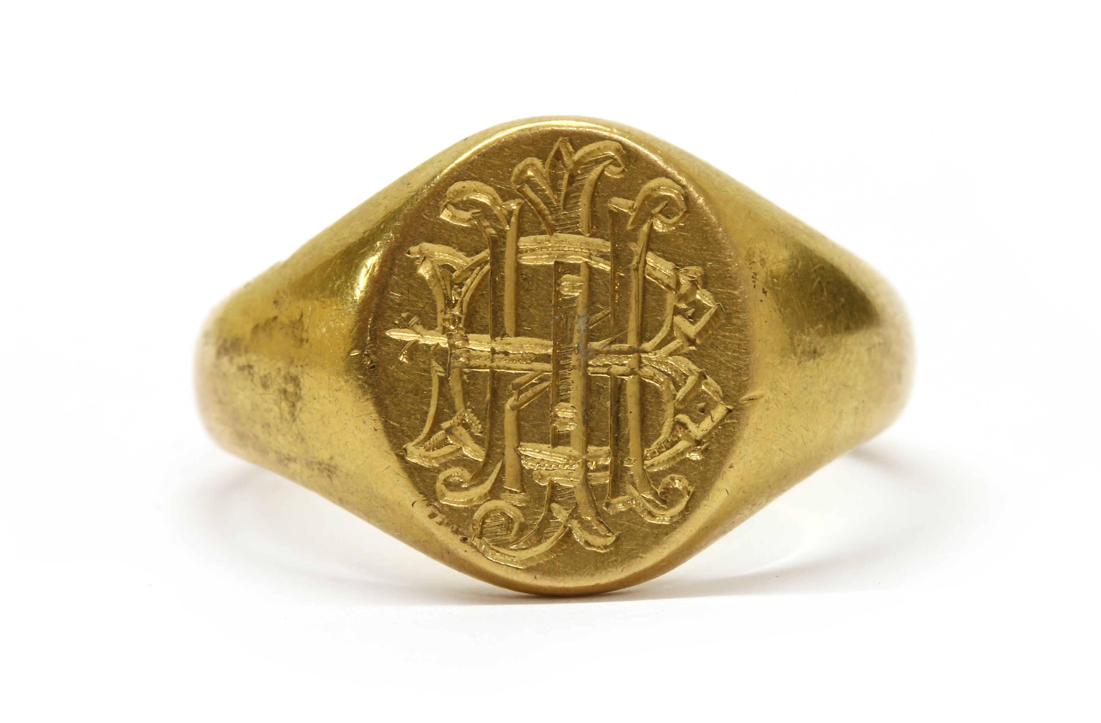 Lot 431 - A gold signet ring,