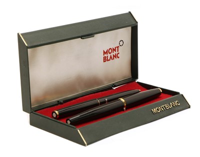 Lot 239 - A Mont Blanc fountain pen and ballpoint pen