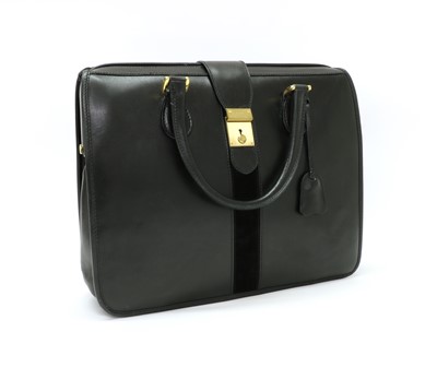 Lot 548 - A Gucci black leather 'doctor's' bag