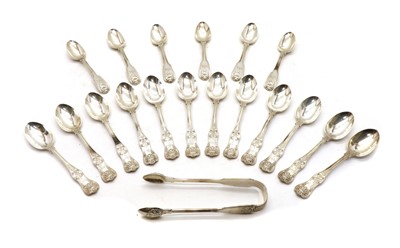 Lot 31 - A quantity of silver teaspoons and tongs