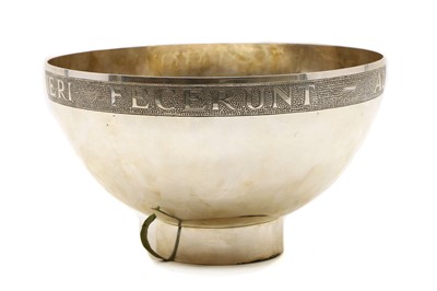 Lot 21 - An Irish silver bowl