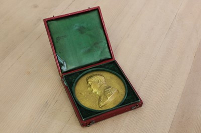 Lot 294 - A Napoleonic gilt-bronze medallion in a fitted case