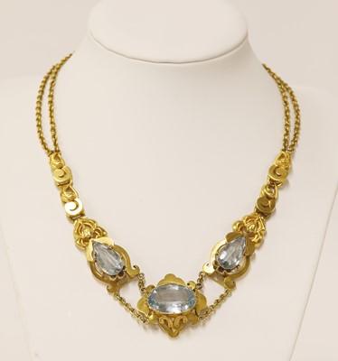 Lot 34 - A Victorian gold aquamarine necklace, c.1850