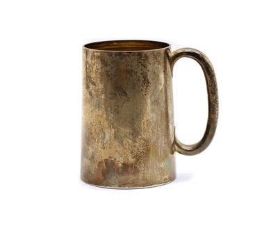 Lot 52 - A Victorian glass bottomed silver mug