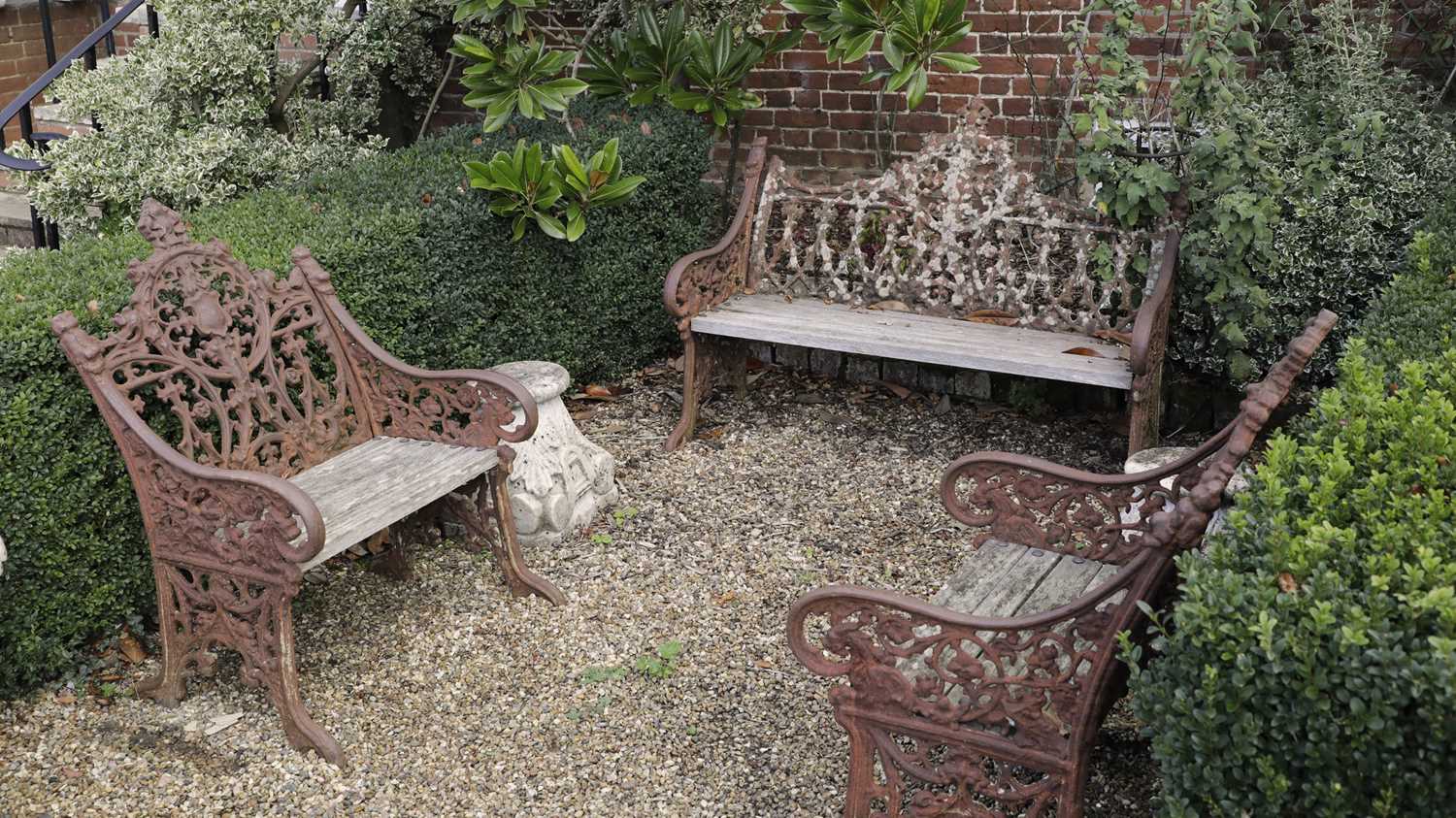 Lot 805 - A cast iron garden suite