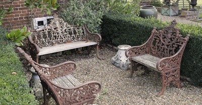 Lot 805 - A cast iron garden suite