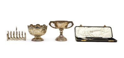 Lot 3 - A collection silver items