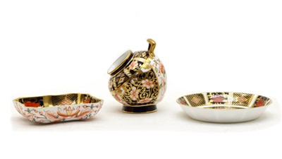 Lot 210 - A Crown Derby salt decorated in the Imari palette