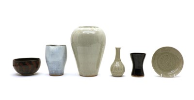 Lot 277 - A collection of six pieces of studio ceramics
