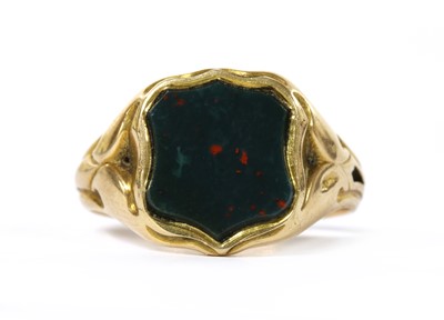 Lot 1285 - A gold bloodstone signet ring