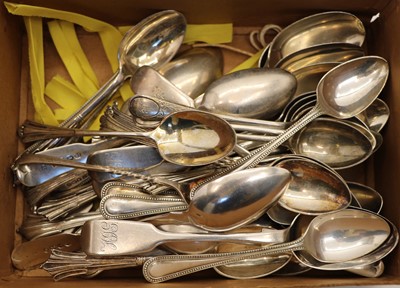 Lot 29 - A collection of silver teaspoons