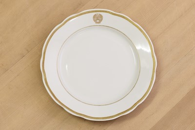 Lot 200 - A Soviet state porcelain six setting dinner service from the Russian Embassy in London