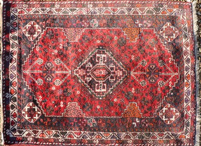 Lot 506 - A Persian hand knotted woollen Qashqai rug