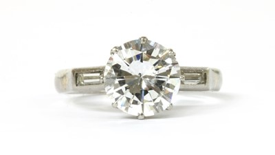Lot 1119 - A single stone diamond ring
