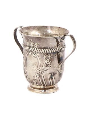 Lot 194 - A George III silver two-handled cup