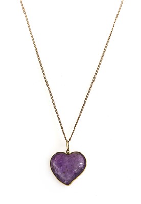 Lot 299 - A gold amethyst pendant