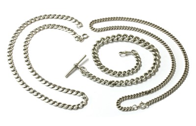 Lot 1419 - A sterling silver graduated Albert chain