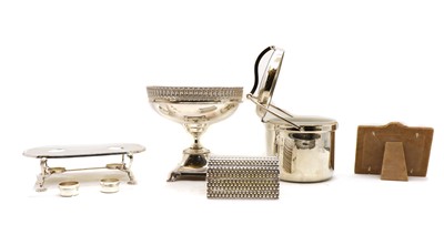 Lot 57 - A silver plated ice bucket