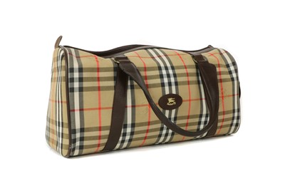 Lot 1367 - A Burberry Haymarket cheque bowling bag