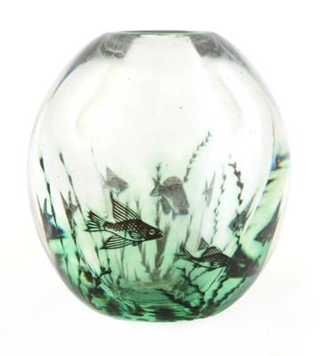 Lot 456 - An Orrefors 'Fish Graal' glass vase