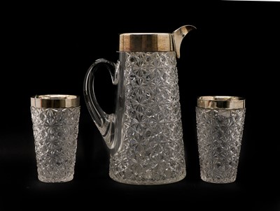 Lot 39 - An Edwardian silver mounted and cut glass lemonade jug