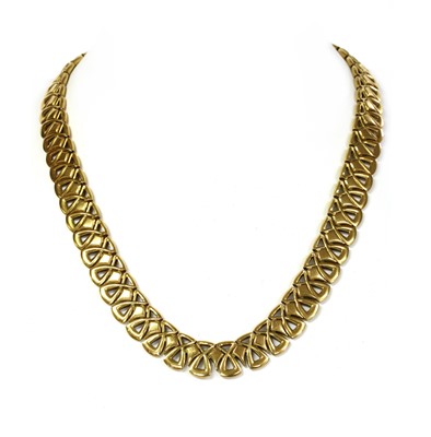 Lot 85 - An 18ct gold necklace