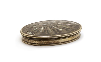 Lot 30 - A silver and tortoiseshell snuff box