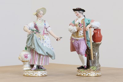 Lot 167 - A pair Meissen porcelain figures of gardeners