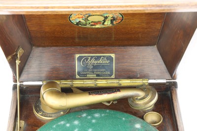 Lot 586 - A Cliftophone table top gramophone